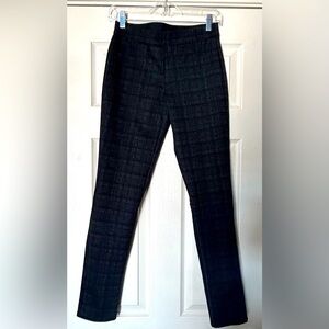 Max Studio Black and Gray Plaid Pattern Tapered Ankle Pull On Pants Size Small